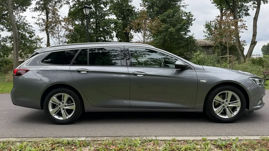 OPEL Insignia -