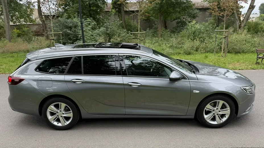 OPEL Insignia -