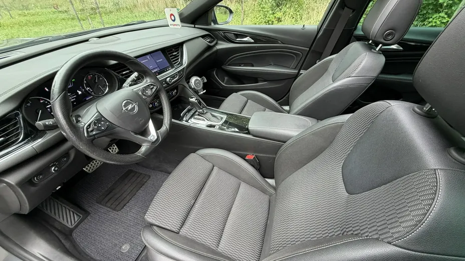 OPEL Insignia -
