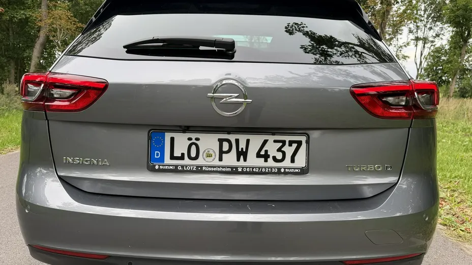 OPEL Insignia -