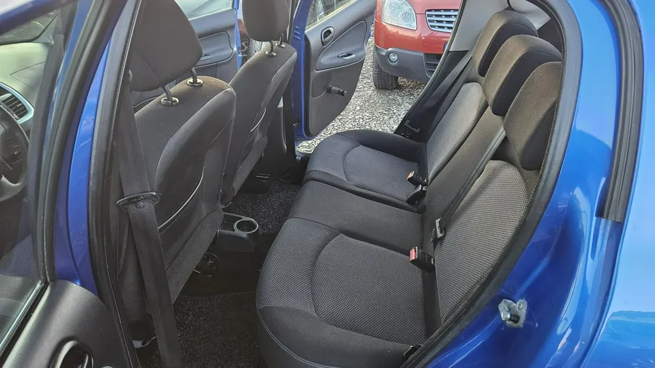 PEUGEOT 206+ -