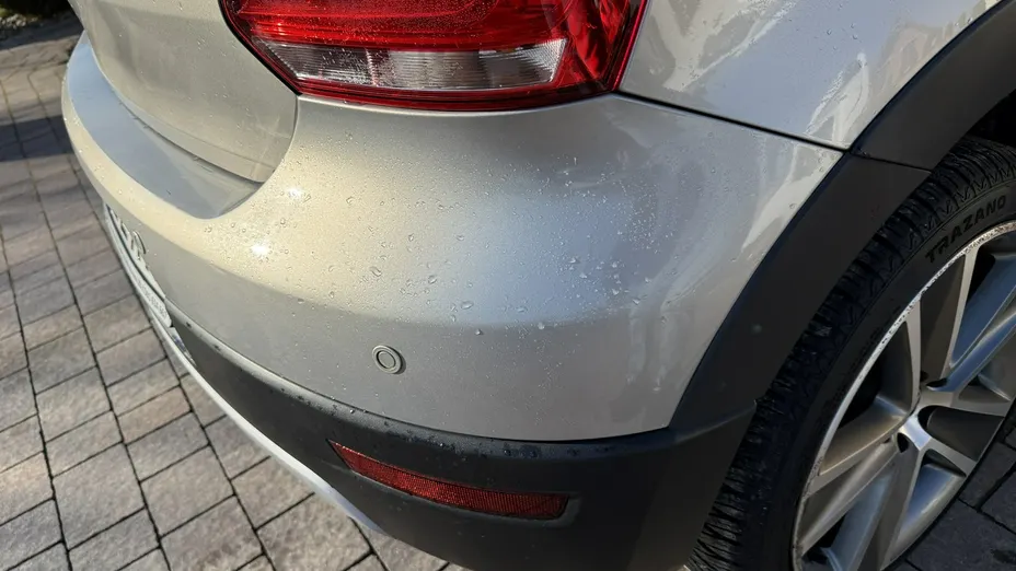 VOLKSWAGEN Polo -