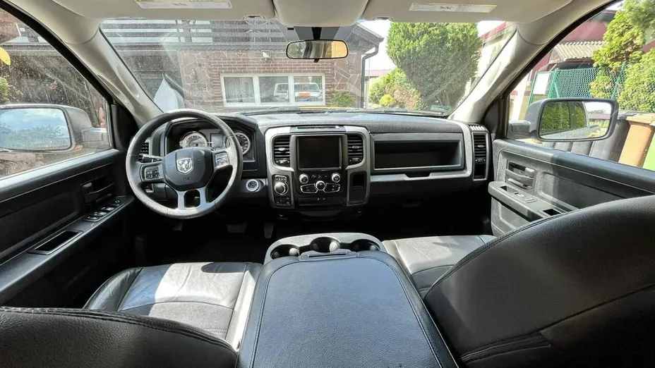 DODGE RAM -