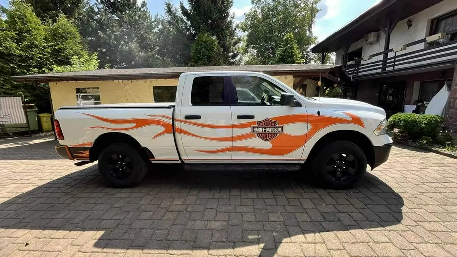 DODGE RAM -