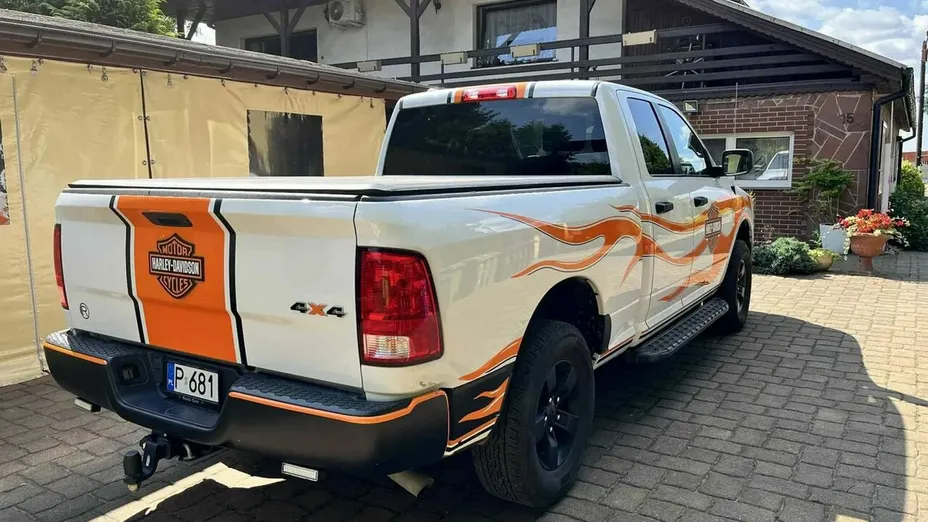 DODGE RAM -