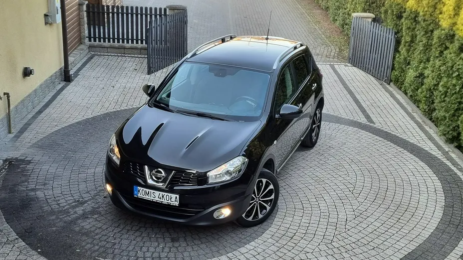 NISSAN Qashqai -