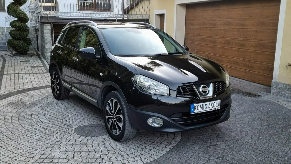 NISSAN Qashqai -