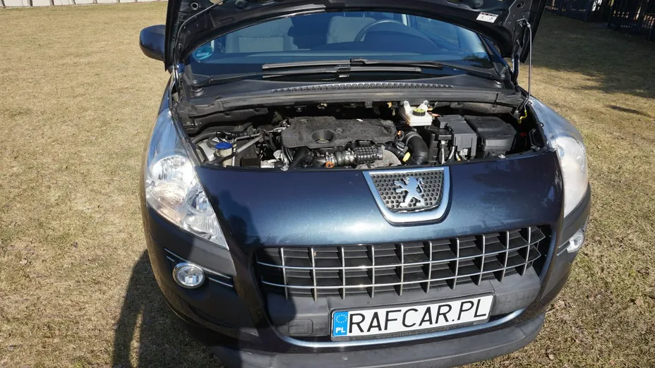 PEUGEOT 3008 -