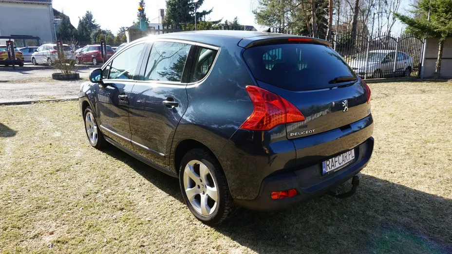 PEUGEOT 3008 -