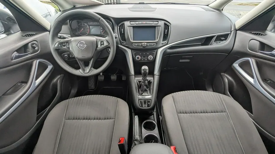 OPEL Zafira -