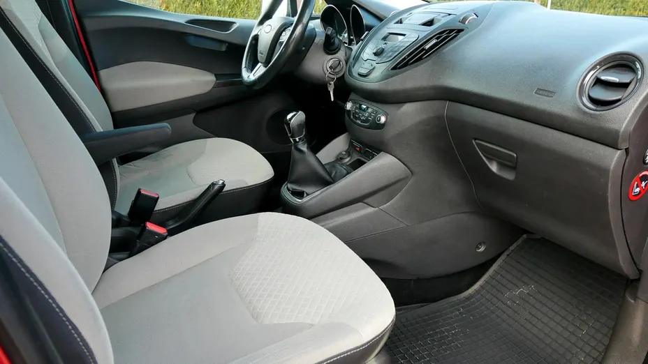 FORD Tourneo Courier -