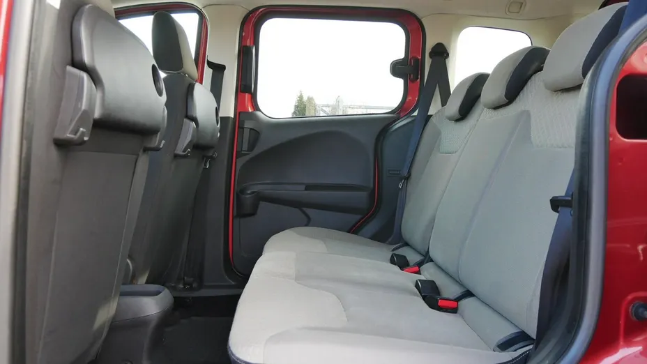 FORD Tourneo Courier -