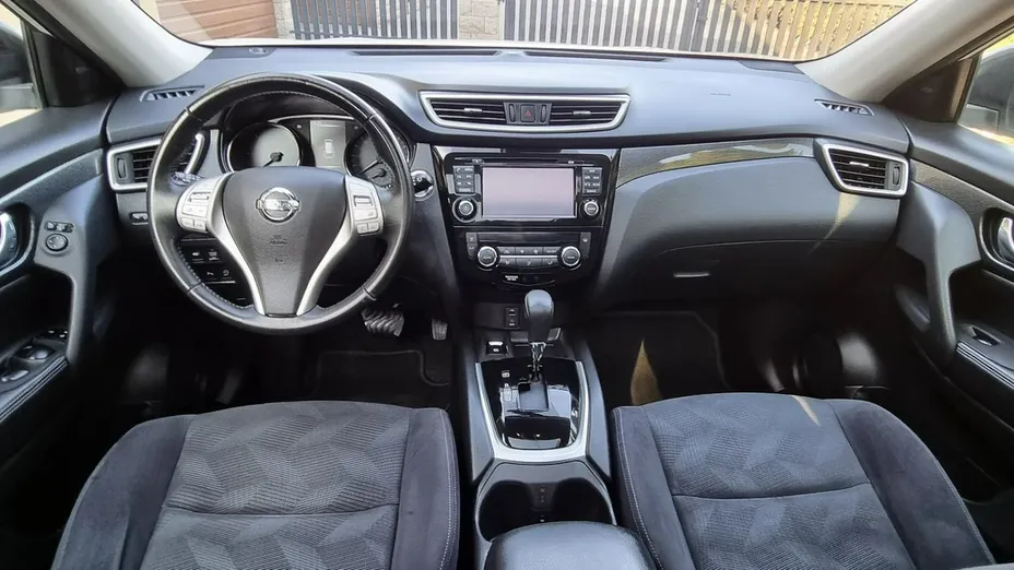 NISSAN X-Trail -