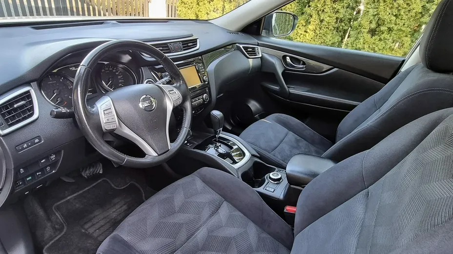 NISSAN X-Trail -