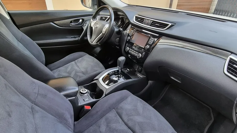 NISSAN X-Trail -