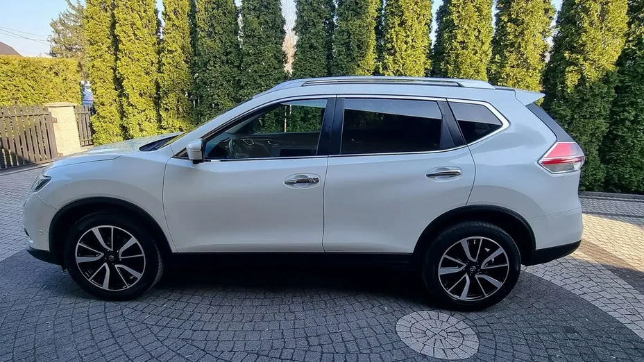 NISSAN X-Trail -