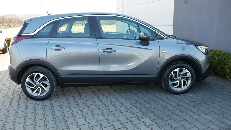 OPEL Crossland X -