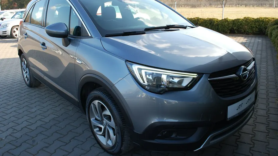 OPEL Crossland X -