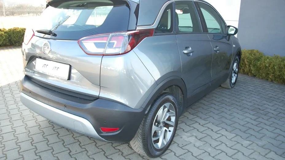 OPEL Crossland X -