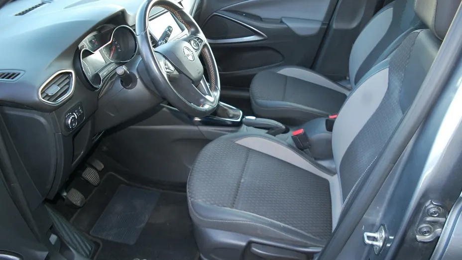 OPEL Crossland X -
