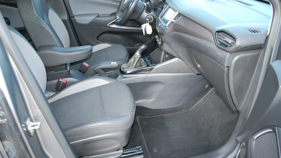 OPEL Crossland X -