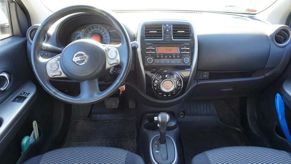 NISSAN Micra -
