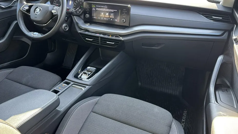 SKODA Octavia -