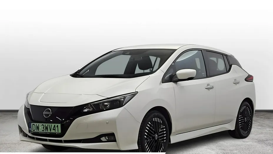 NISSAN Leaf -
