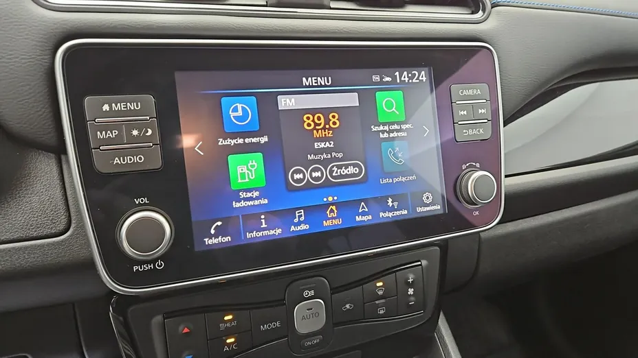 NISSAN Leaf -