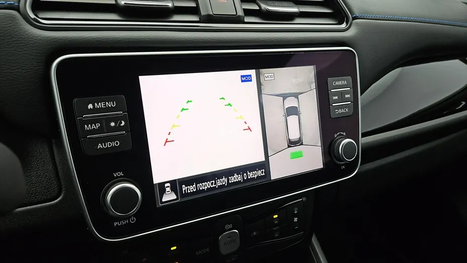 NISSAN Leaf -