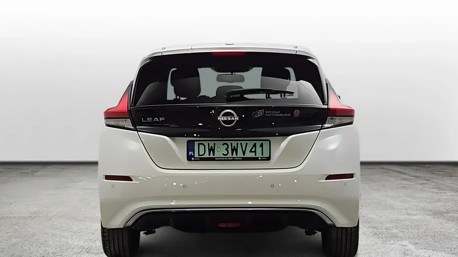 NISSAN Leaf -