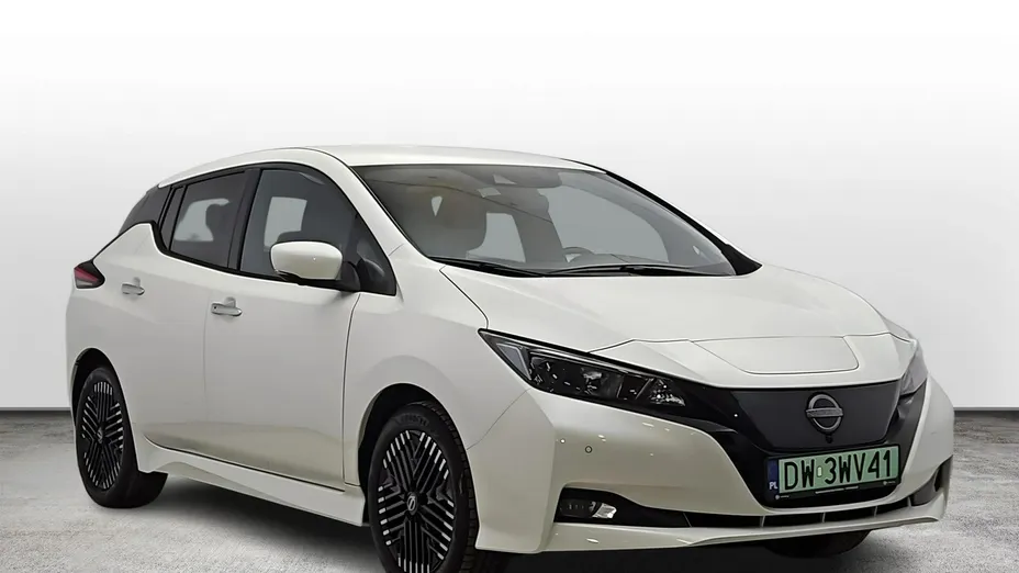 NISSAN Leaf -