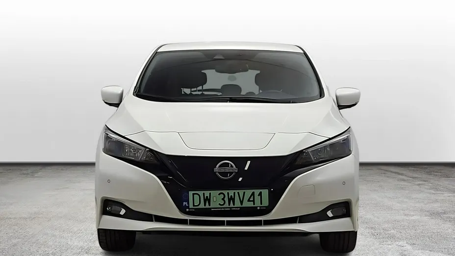 NISSAN Leaf -