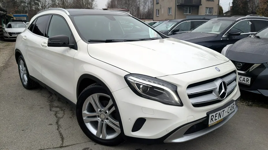 MERCEDES-BENZ GLA -