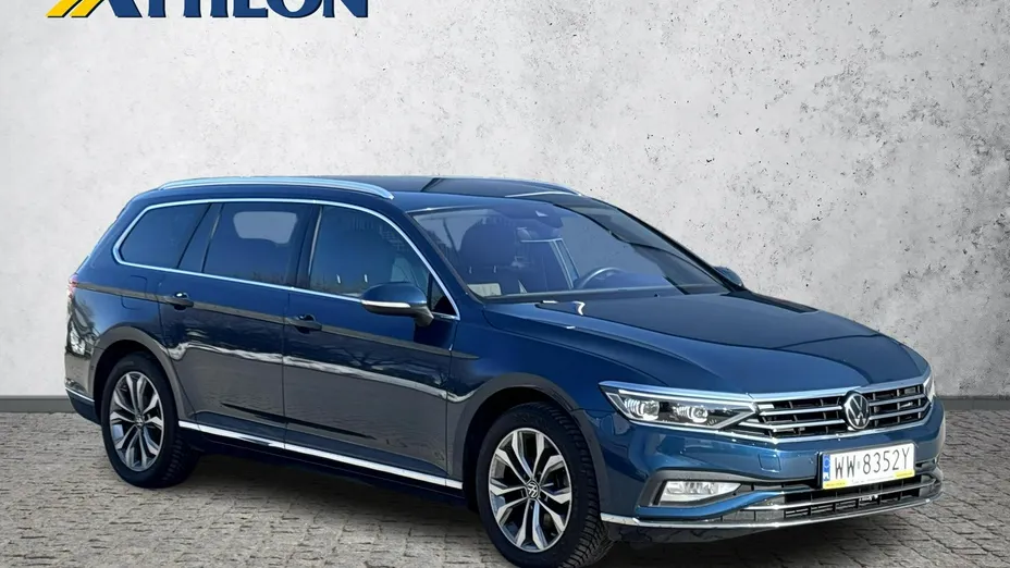 VOLKSWAGEN Passat -
