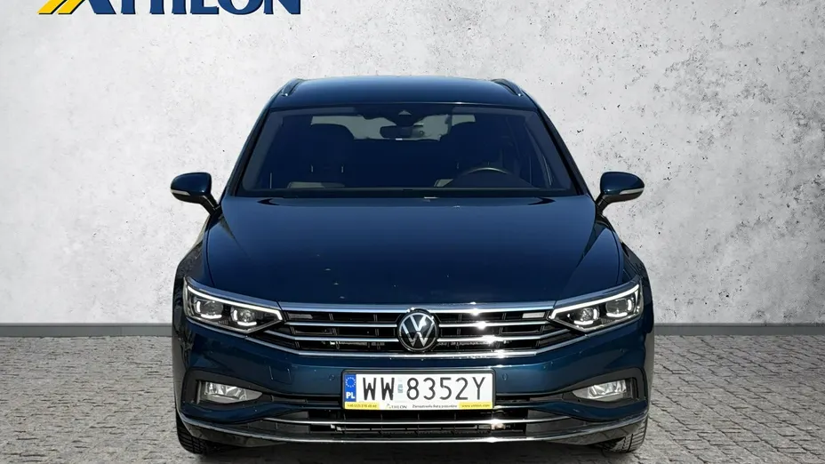 VOLKSWAGEN Passat -