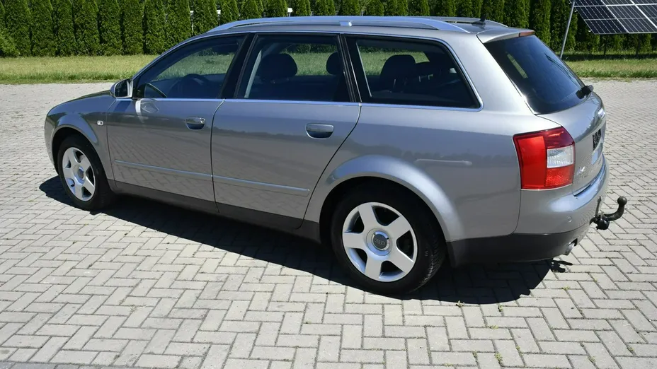 AUDI A4 -