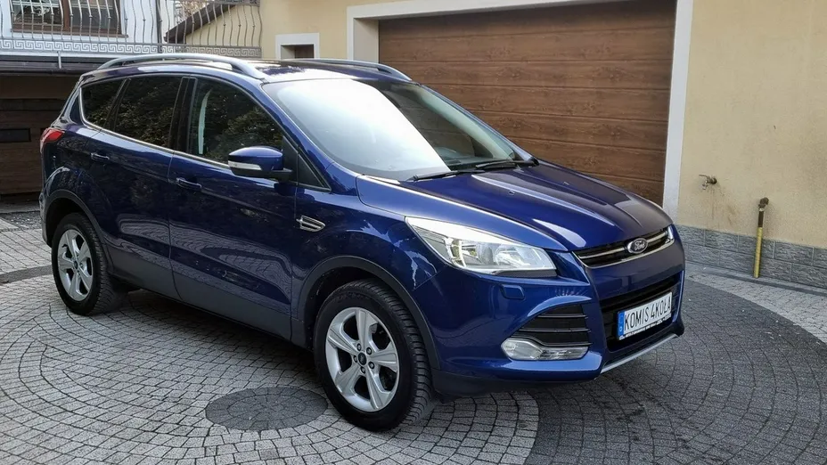 FORD Kuga -
