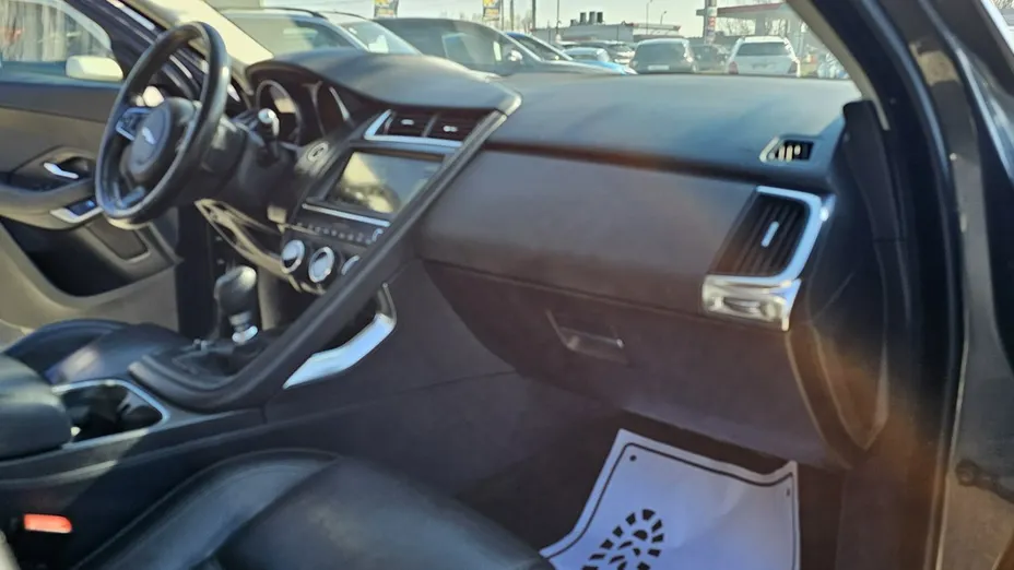 JAGUAR E-Pace -