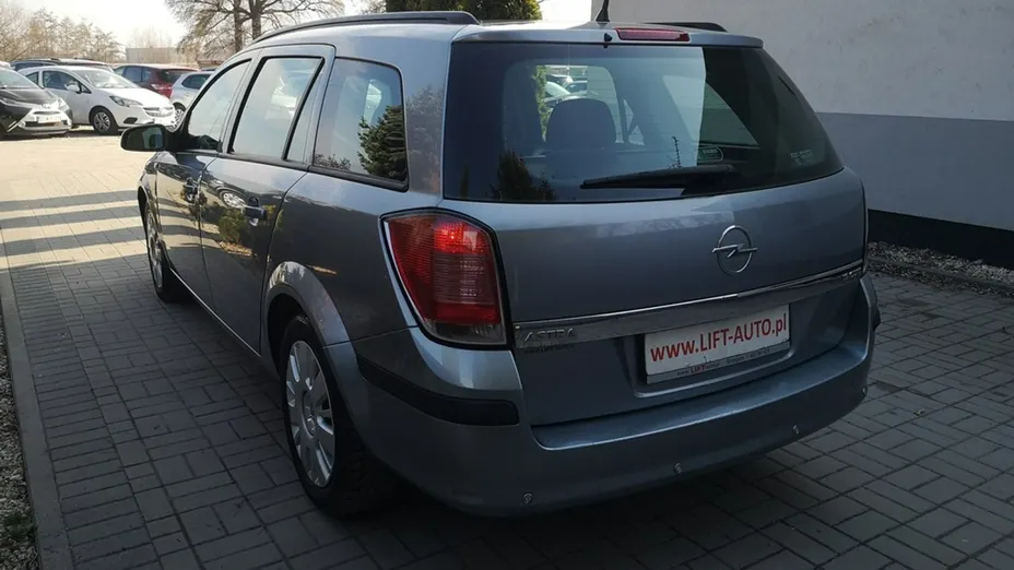 OPEL Astra -
