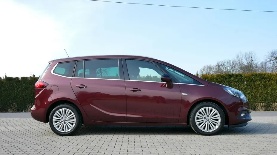 OPEL Zafira -