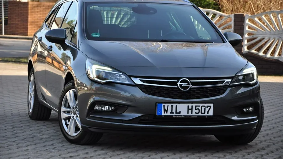 OPEL Astra -