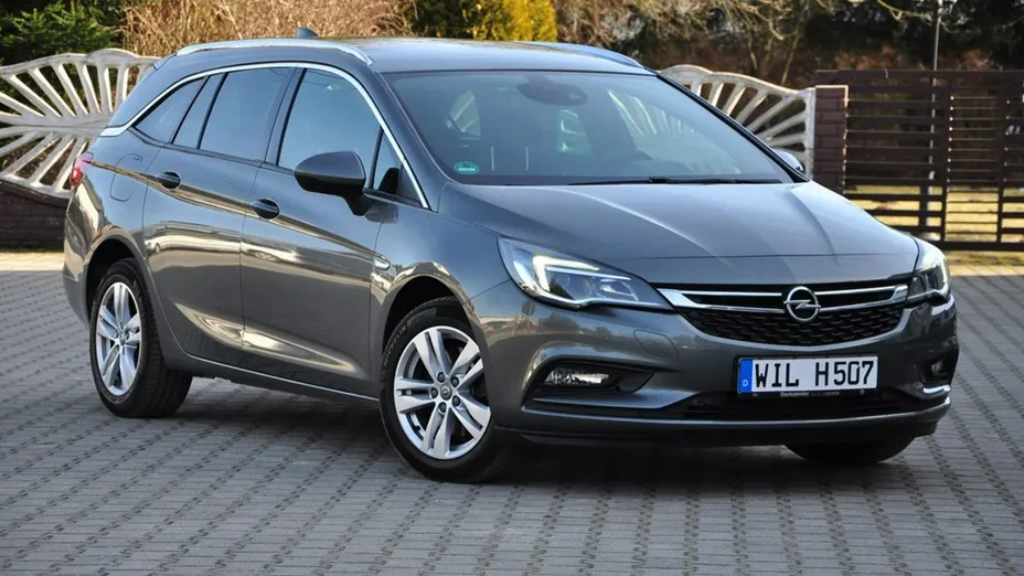OPEL Astra -