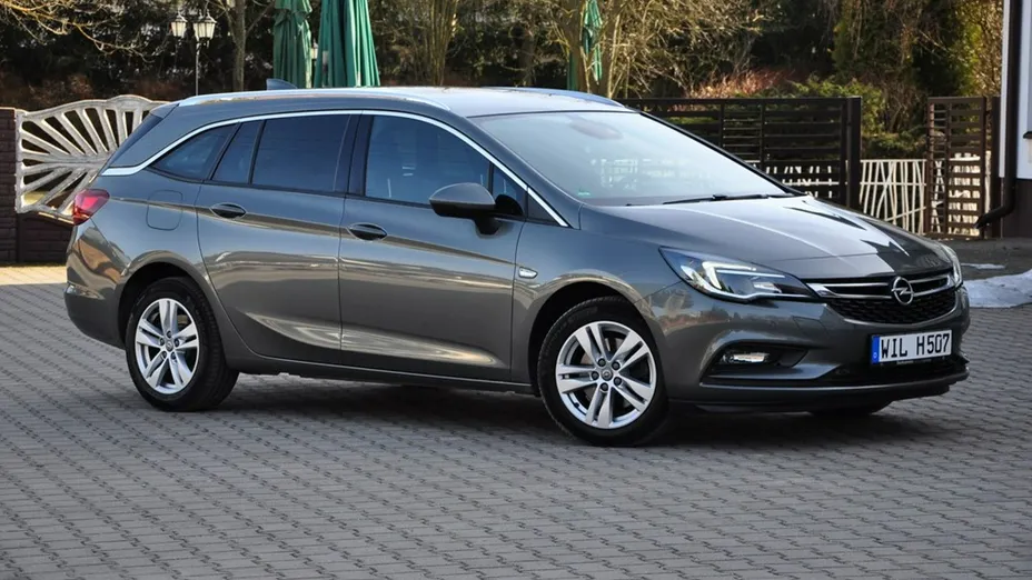 OPEL Astra -