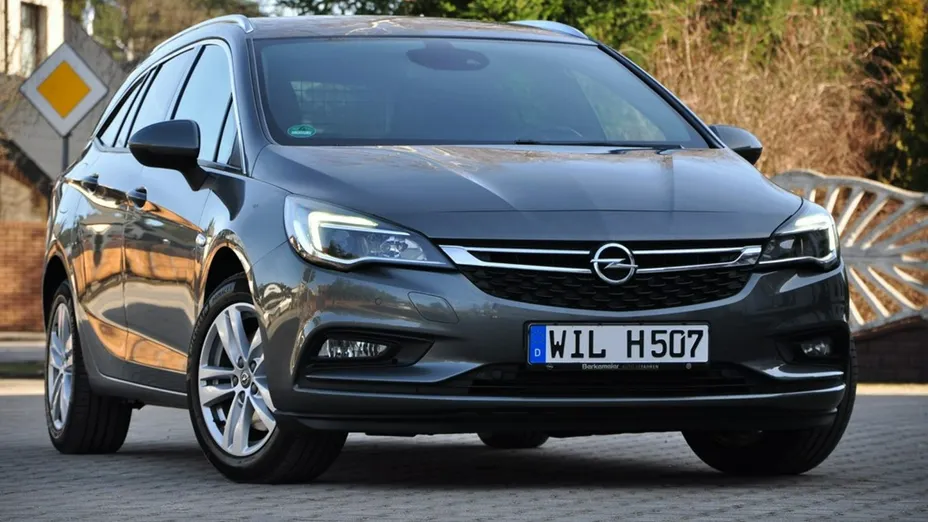 OPEL Astra -