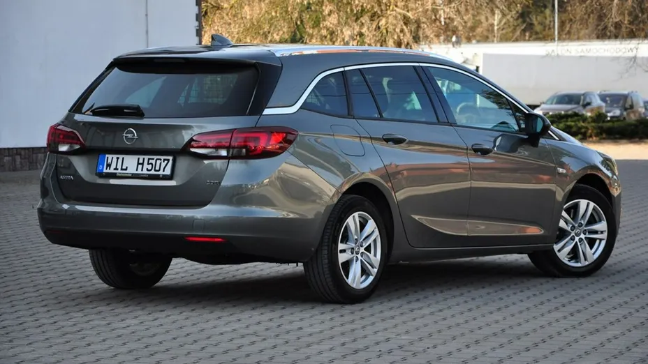 OPEL Astra -