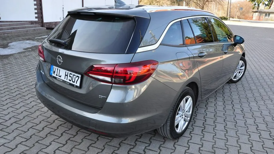 OPEL Astra -