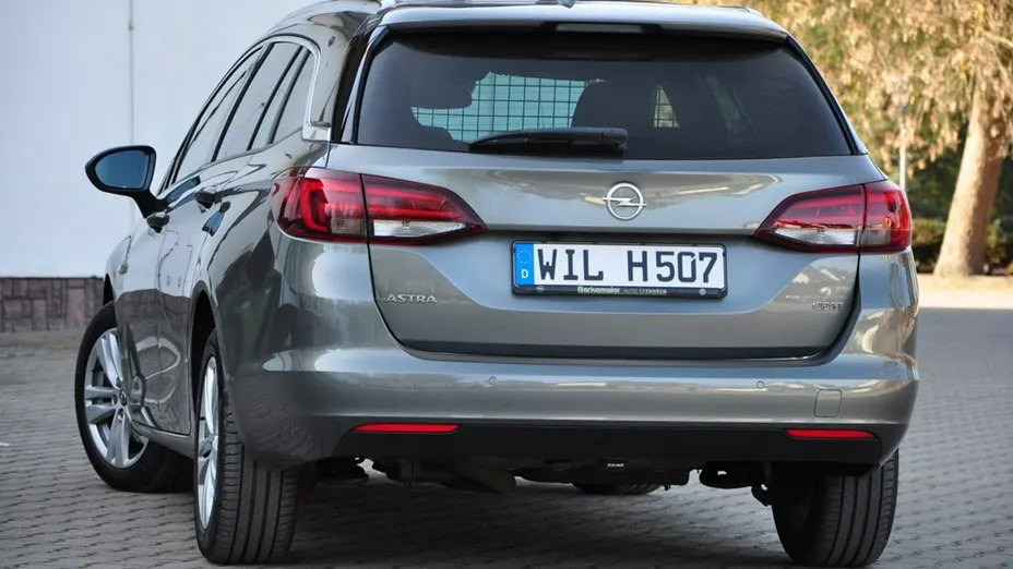 OPEL Astra -