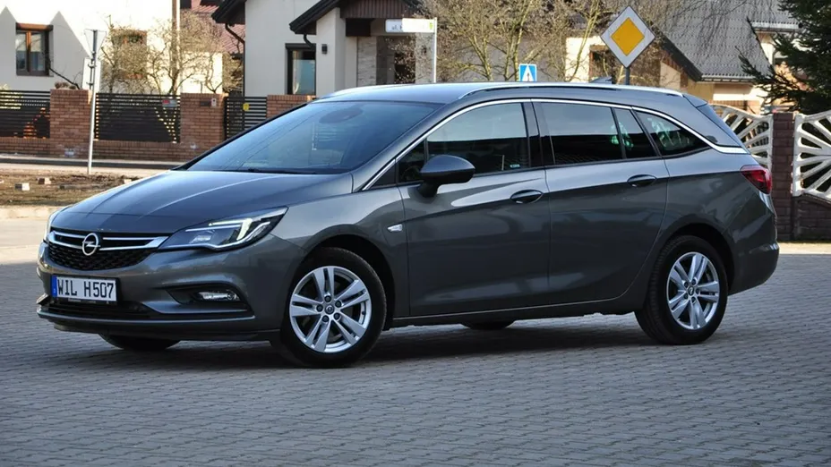 OPEL Astra -