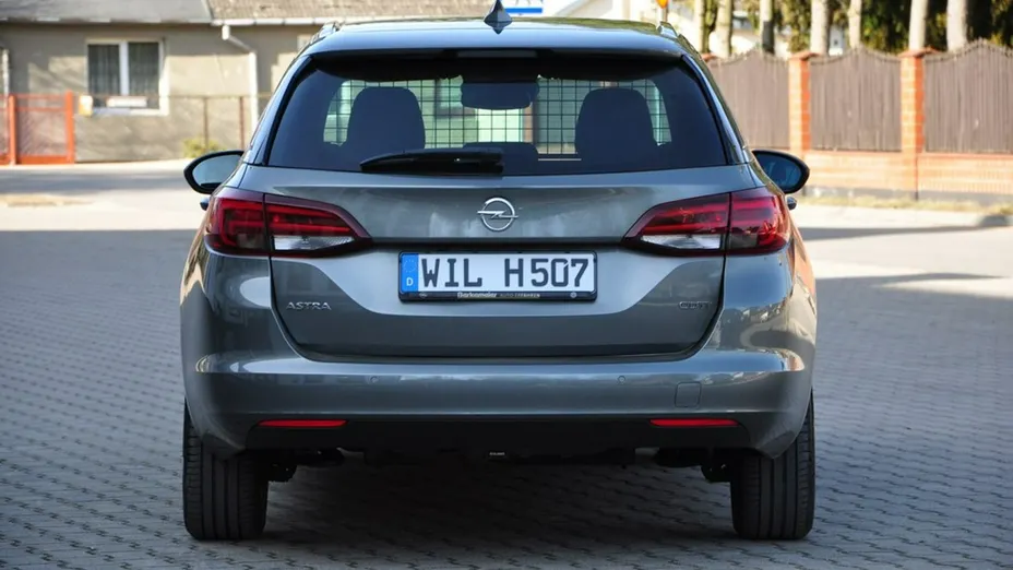 OPEL Astra -